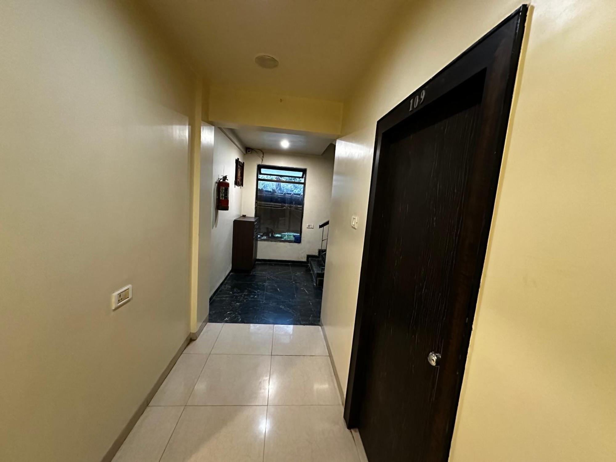 The Saffron Suites Sasupāda Kültér fotó
